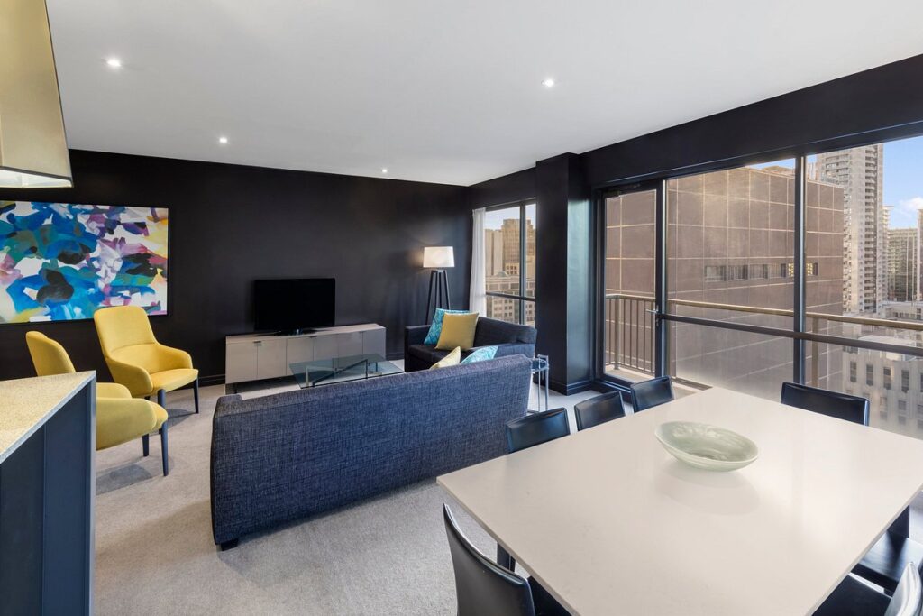 3-bedroom-apartment-dining-1-1024×683