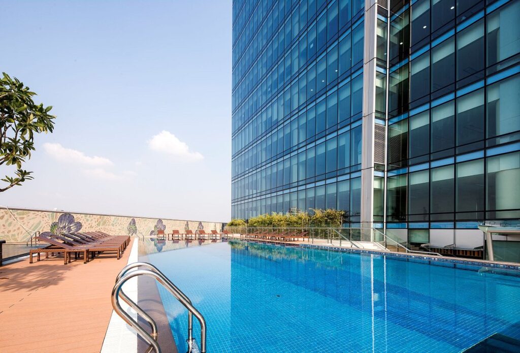 outdoor-pool-4