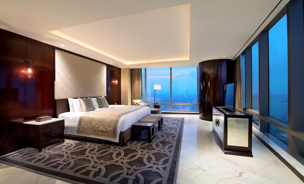 royal-suite-bedroom-1-1024×620
