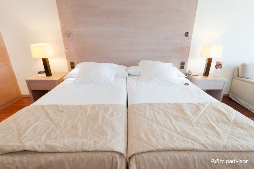 standard-room-v8829983-1024×683